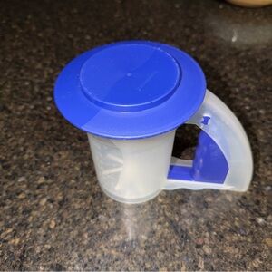 Tupperware sift-n-store Flour container